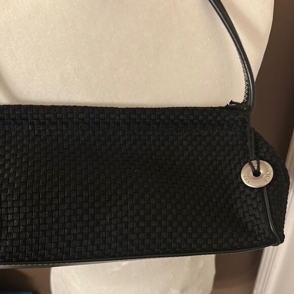 The Sak Elegant Black Woven Shoulder Bag - Picture 2 of 7
